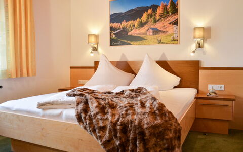 Kappl 635: Bedroom, Bed, Room, Furniture, Property, Bed Frame, Interior Design, Bedding, Suite, Bed Sheet
