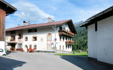 Sankt Anton am Arlberg 608: Cloud, Sky, Plant, Building, Window, Wheel, Road Surface, Asphalt, Door