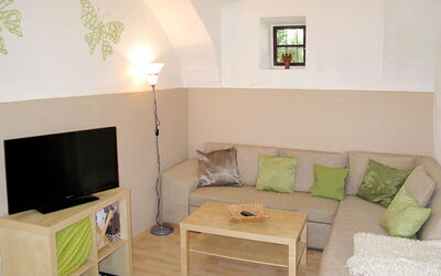 Hofgasse 603.2: Room, Wood, Interior Design, Living Room, Wall, Couch, Table, Television Set, Furniture