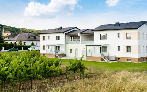 Donnerskirchen 605: Cloud, Sky, Building, Daytime, Window, Plant, House, Land Lot, Tree, Grass