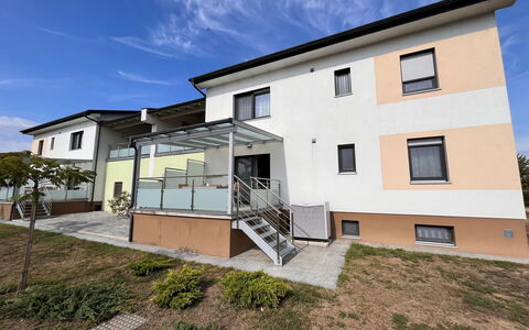 Donnerskirchen 605: Cloud, Sky, Building, Window, Daytime, Plant, Property, House, Land Lot, Wood