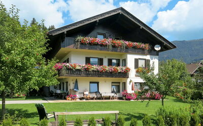 Arriach 606: Cloud, Sky, Plant, Building, Property, Window, Tree, Land Lot, Grass, House