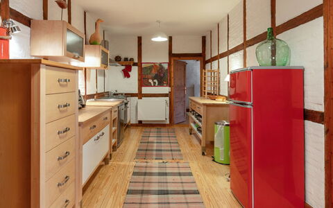 Wingst 642: Cabinetry, Property, Furniture, Drawer, Chest Of Drawers, Wood, Countertop, Interior Design, Kitchen, Shelf