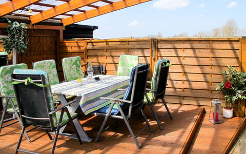Otterndorf 663: Property, Backyard, Patio, Room, Real Estate, Building, Deck, Roof, Home, House