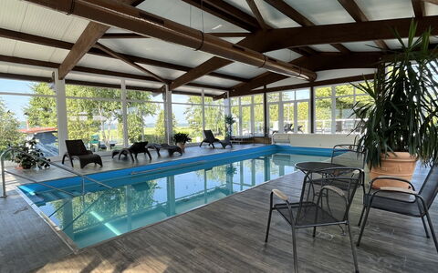 Bad Emstal 601: Furniture, Water, Chair, Swimming Pool, Shade, Plant, Architecture, Interior Design, Outdoor Furniture, Leisure