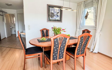 Bernau 625: Furniture, Interior Design, Flooring, Wood, Table, Floor, Dining Room, Kitchen & Dining Room Table, Chair, Room