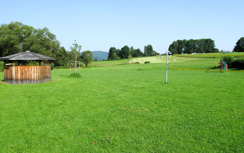 Hagengruber: Grassland, Land Lot, Pasture, Grass, Lawn, Meadow, Property, Natural Landscape, Natural Environment, Farm