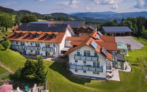 Heckenrose mit Badewelt und Sauna Inkl.: Home, Estate, Villa