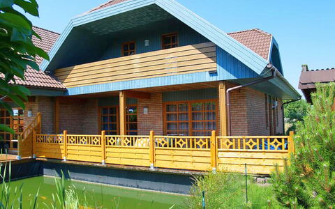 Breege 639: House, Home, Property, Building, Cottage, Real Estate, Roof, Siding, Architecture, Porch