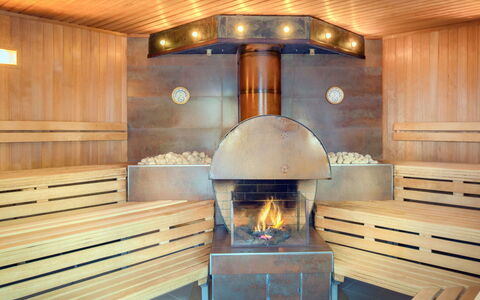 Ostseebad Sellin 617: Masonry Oven, Room, Oven, Interior Design, Hearth, Wood, Ceiling, Furniture, Kitchen Appliance, Building