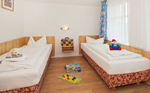 Ostseebad Sellin 617: Bedroom, Bed, Room, Furniture, Bed Sheet, Interior Design, Property, Bed Frame, Wall, Mattress