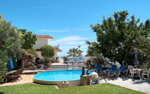 Candelaria 604: Water, Plant, Sky, Azure, Swimming Pool, Tree, Building, Cloud, Outdoor Furniture, Shade