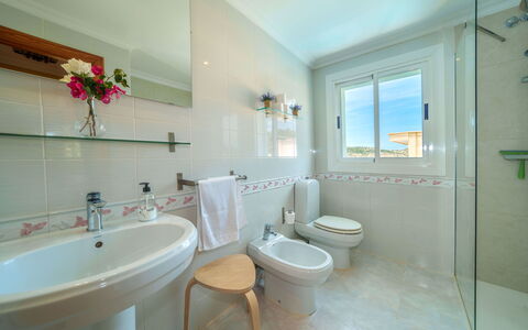 Sant Elm San Telmo 602: Tap, Plumbing Fixture, Sink, Mirror, Property, Bathroom Sink, Purple, Bathroom, Window, Interior Design