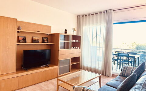 Accommodation:&nbsp;Port Pals Sea Breeze Terrace 646.4