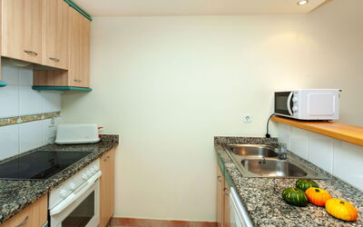 Accommodation:&nbsp;Port Pals Eiii 646.6