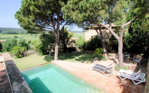 Pals Antic: Plant, Water, Property, Building, Tree, Swimming Pool, Shade, Sky, Leisure, Real Estate