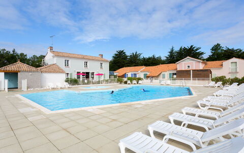 Saint Hilaire de Riez 608: Cloud, Sky, Water, Plant, Swimming Pool, Building, Chair, Outdoor Furniture, Sunlounger, Shade