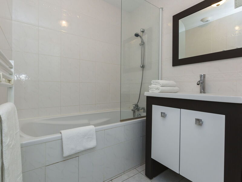 Accommodation:&nbsp;Odalys Domaine des Roches Jaunes 614.3