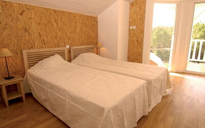 Accommodation:&nbsp;Eden Club 656.3
