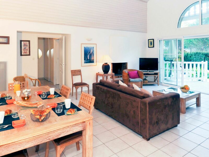 Accommodation:&nbsp;Atlantic Green V6I 659.1