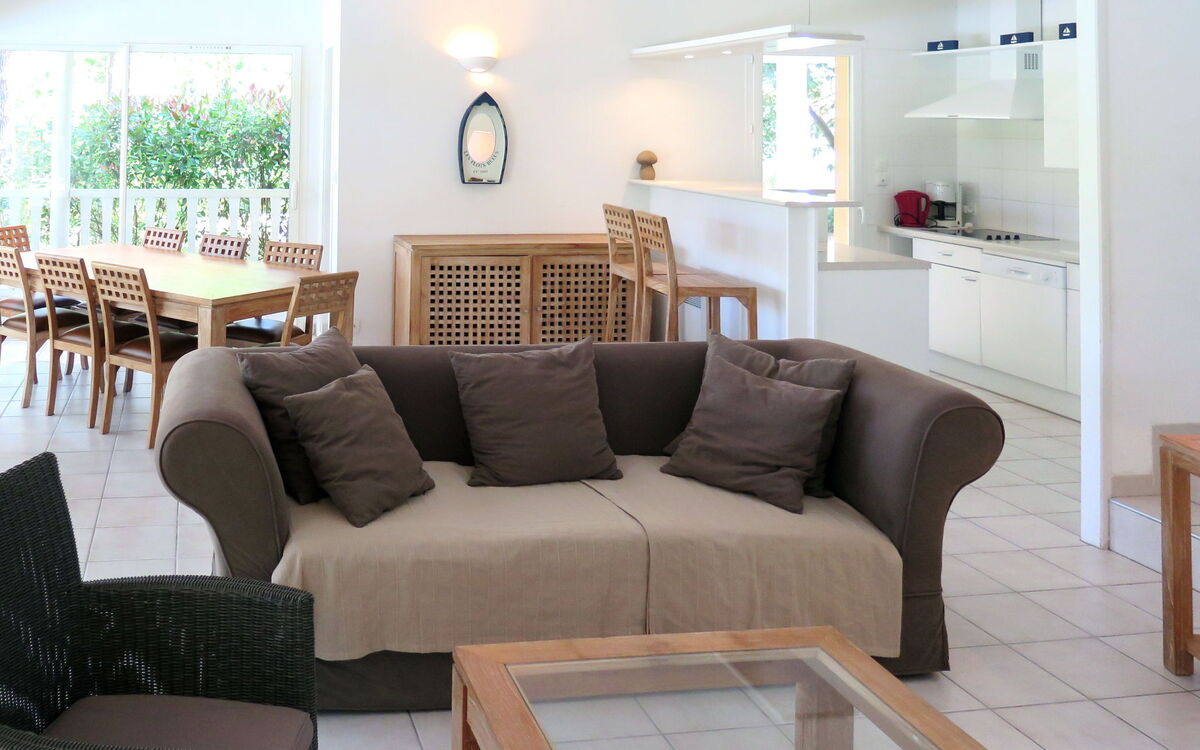 Accommodation:&nbsp;Eden Parc Golf de L'Ardilouse V8Is 660.3
