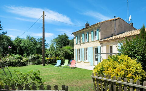 Poumeyrette: Cloud, Plant, Sky, Property, Window, Building, Tree, Land Lot, Fence, Street Light