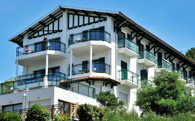 Arcachon 616: Property, Building, House, Architecture, Real Estate, Home, Residential Area, Apartment, Condominium, Facade