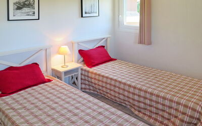 Accommodation:&nbsp;Les Rives de Saint Brice 608.5