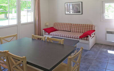 Accommodation:&nbsp;Les Rives de Saint Brice 608.5
