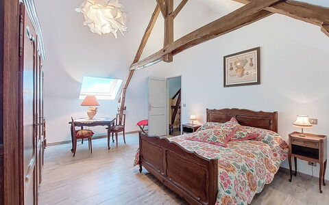 Durand: Furniture, Interior Design, Bedroom, Bed, Wall, Wood, Ceiling, Bed Sheet, Bedding, Flooring