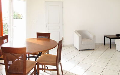 Accommodation:&nbsp;Du Lac (Vca101) 602.2
