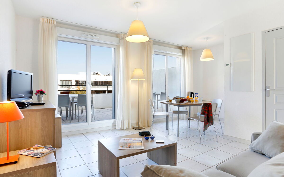 Accommodation:&nbsp;Cap Med 604.2