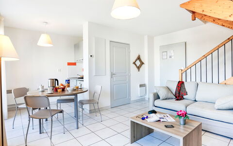 Accommodation:&nbsp;Cap Med 604.4