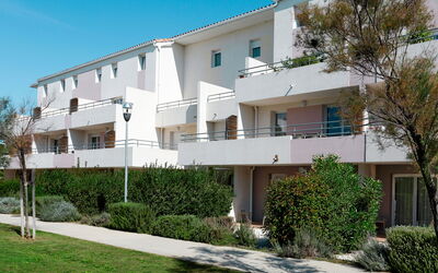 Accommodation:&nbsp;Cap Med 604.4