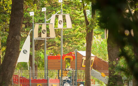 Argelès sur Mer 628: Tree, Outdoor Play Equipment, Public Space, Human Settlement, Park, Playground Slide, Recreation, Playground, Shade, Chute