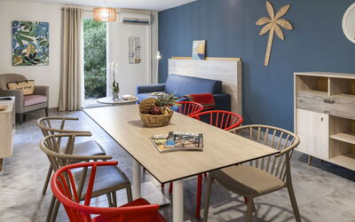 Accommodation:&nbsp;Domaine du Golf 612.7