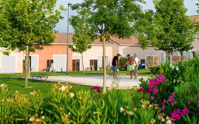 Accommodation:&nbsp;Domaine du Golf 612.8