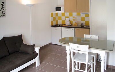 Accommodation:&nbsp;Domaine D'Ensérune 604.2