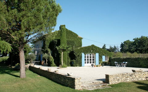 Les Puits Neufs: Property, Tree, House, Architecture, Building, Grass, Estate, Landscape, Garden, Plant