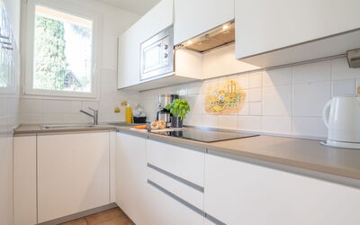 Accommodation:&nbsp;Monaco 664.3