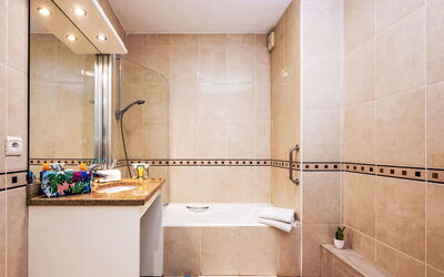 Accommodation:&nbsp;Le Lido 606.1