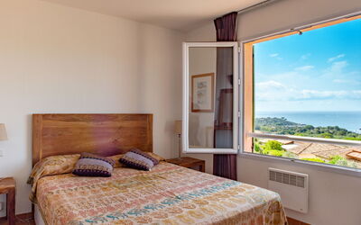 Accommodation:&nbsp;Les Hameaux de Santa Giulia 658.1