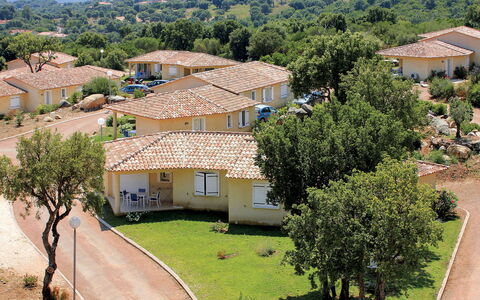 Pinarellu 604: Property, Residential Area, House, Neighbourhood, Mountain Village, Home, Village, Town, Real Estate, Tree