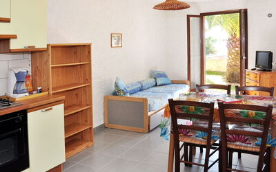 Sole et Mare (Mni121) 612.2: Room, Furniture, Property, Building, Interior Design, Floor, Kitchen, House, Table, Cabinetry