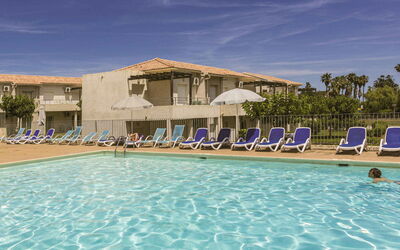 Moriani-Plage 614: Water, Sky, Property, Cloud, Swimming Pool, Chair, Azure, Building, Outdoor Furniture, Tree