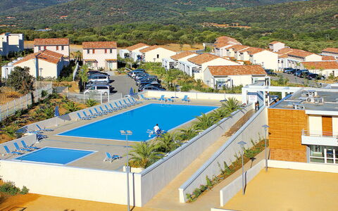 Lozari 605: Swimming Pool, Property, Building, Residential Area, Town, Apartment, Real Estate, Resort, House, Neighbourhood