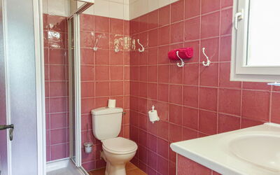 Accommodation:&nbsp;T2 2 Pers 30 32M² 610.1