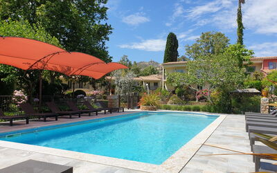 Accommodation:&nbsp;Le Home 611.4