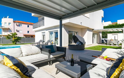 Villa Virtus: Property, Building, Interior Design, Room, Living Room, Furniture, Real Estate, Home, House, Apartment