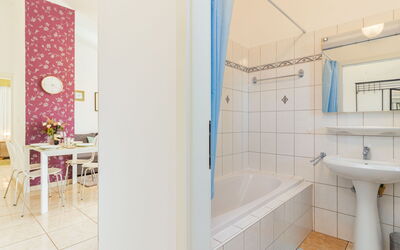 Accommodation:&nbsp;Viktorija 606.2